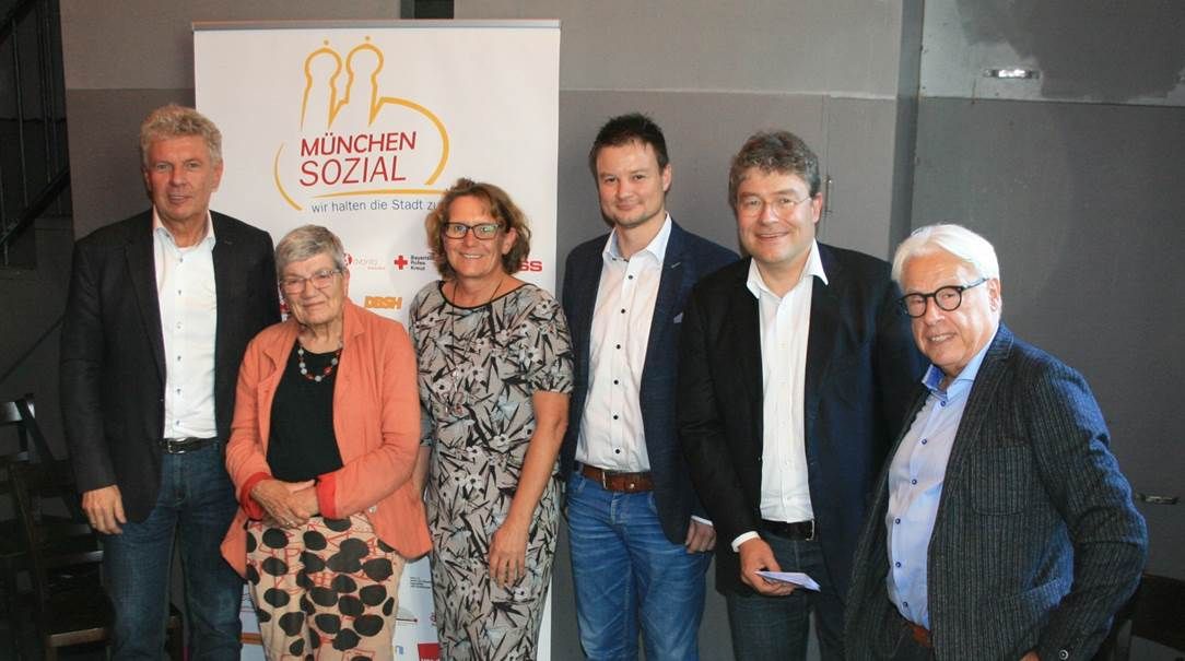 Diskutierten über die Wohnungsnot in der Landeshauptstadt (von links): Münchens Oberbürgermeister Dieter Reiter, Prof. Christiane Thalgott, Karin Majewski, Marian Indlekofer, Prof. Dr. Mark Michaeli und Moderator Klaus Kastan. Foto: Sebastian Heise 